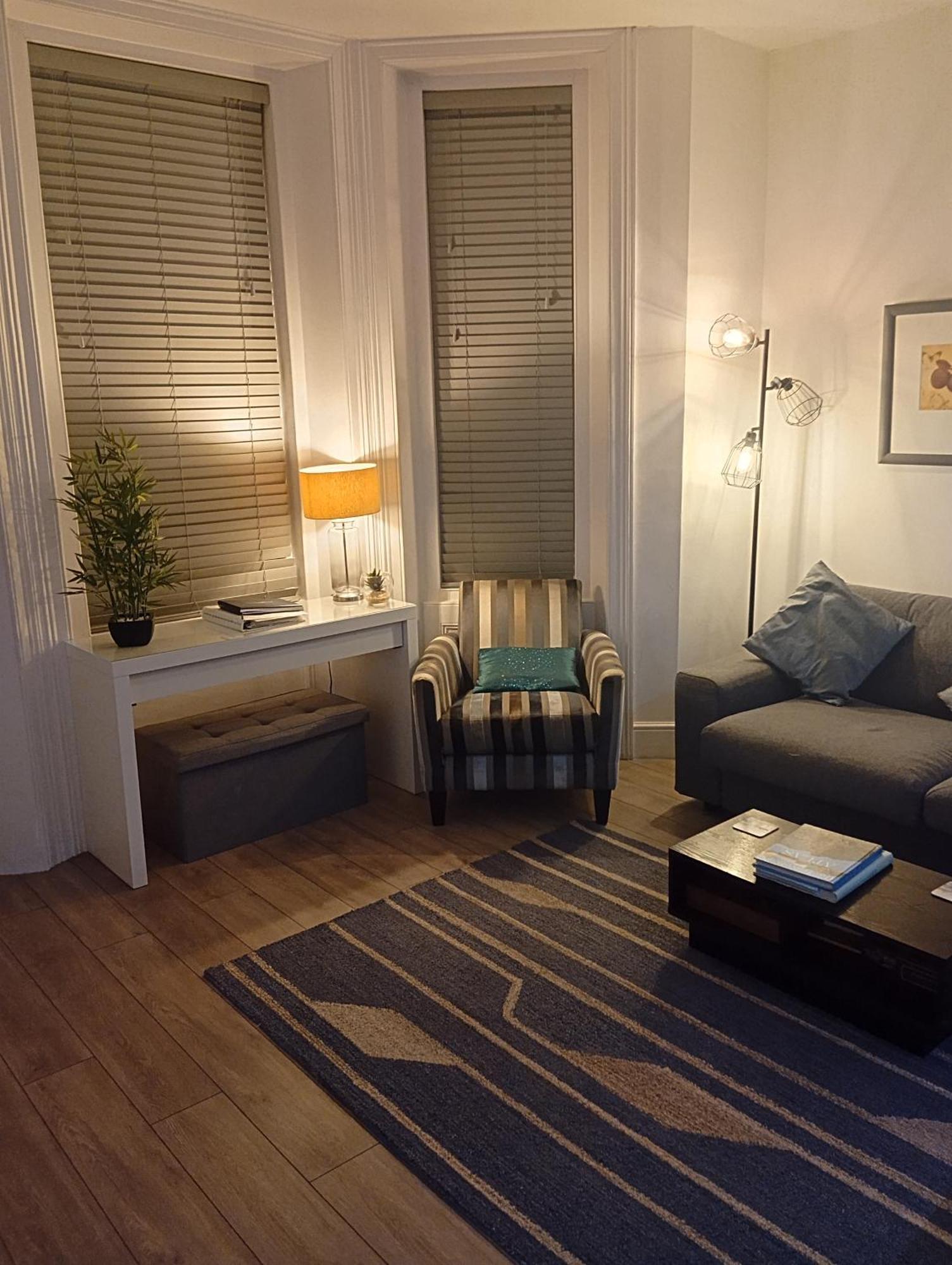 Stylish Apartment In Victorian Conversion Free Parking & Private Patio Close To Beach Town Centre & Bic Bournemouth Exteriör bild