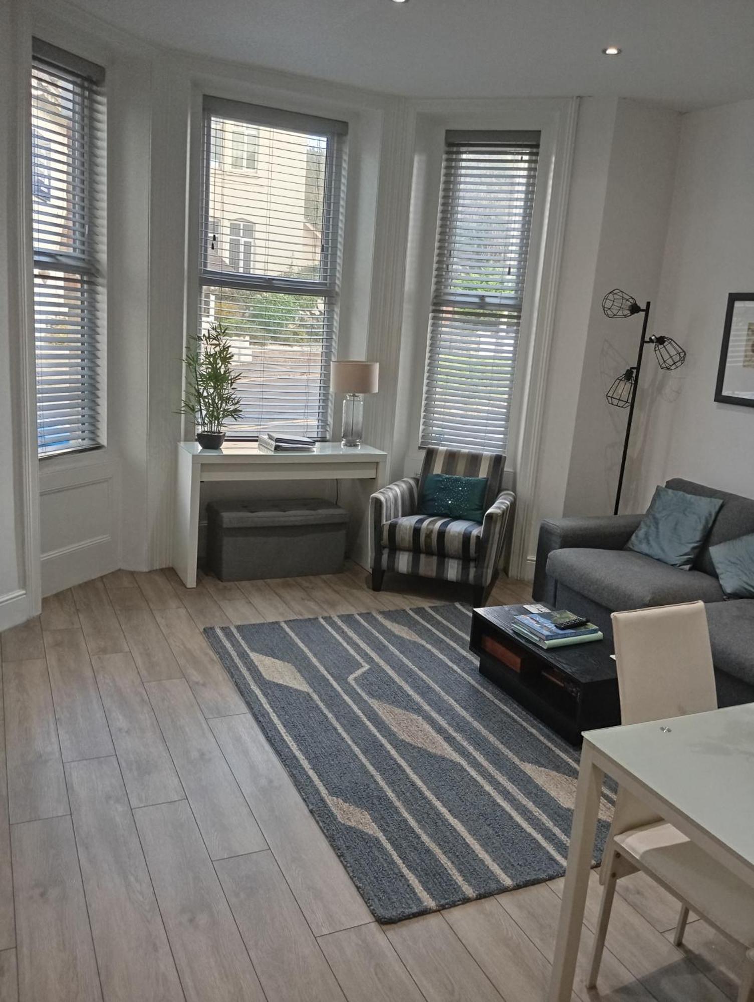 Stylish Apartment In Victorian Conversion Free Parking & Private Patio Close To Beach Town Centre & Bic Bournemouth Exteriör bild
