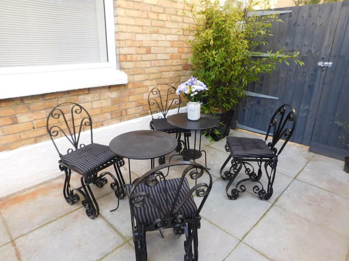 Stylish Apartment In Victorian Conversion Free Parking & Private Patio Close To Beach Town Centre & Bic Bournemouth Exteriör bild